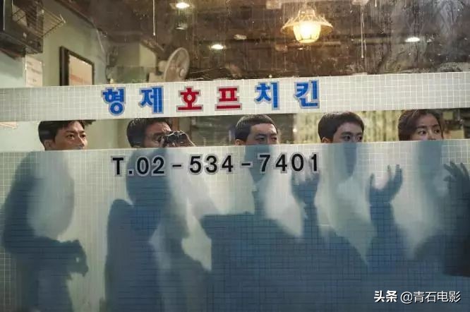 学习港片成韩国新任影史票房冠军，男主连续3年作品都破千万人次