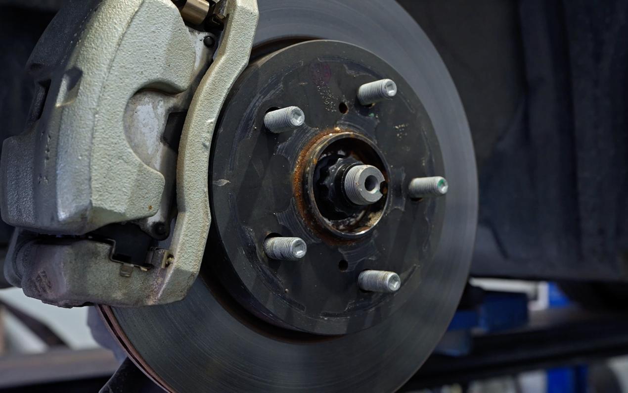 丰田雷凌双擎耐用度视频,丰田雷凌开不坏的车