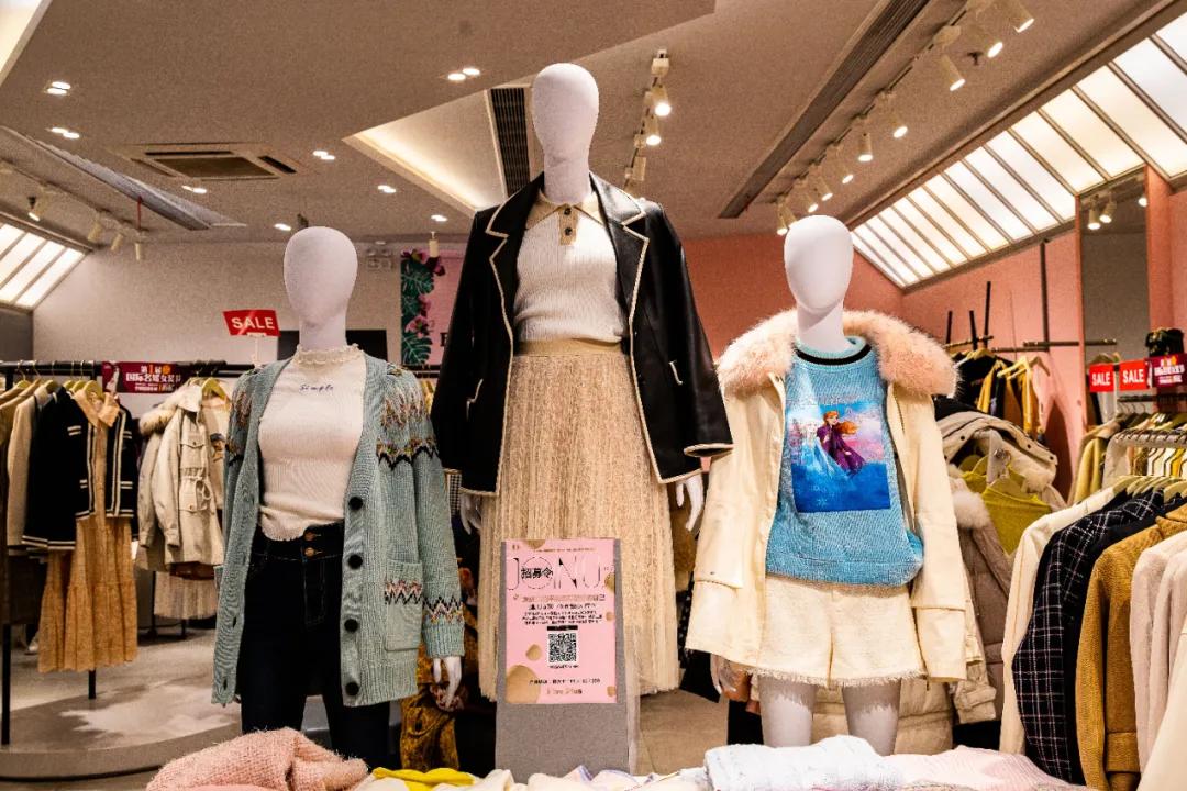 用不着加群拼团！来罗马春天奥莱，做真正的气质名媛