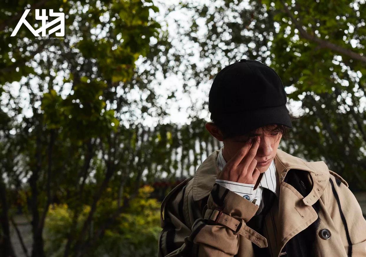 用一句话概括易烊千玺近期的事情,人物易烊千玺两万字专访