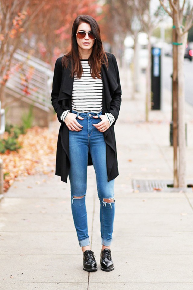 条纹怎么搭才不土气？建议这几种“下装”，青春减龄又洋气