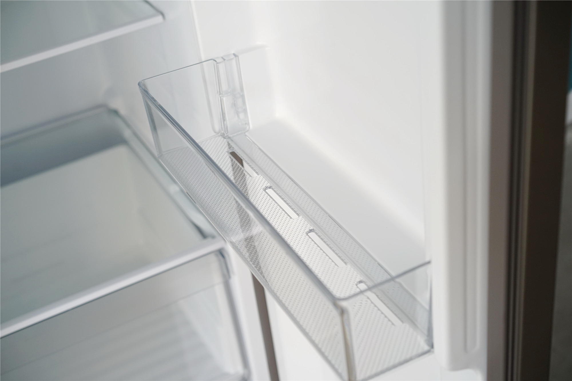 647mm纤薄机身,时尚设计:海尔BCD-515WDPD对开门冰箱