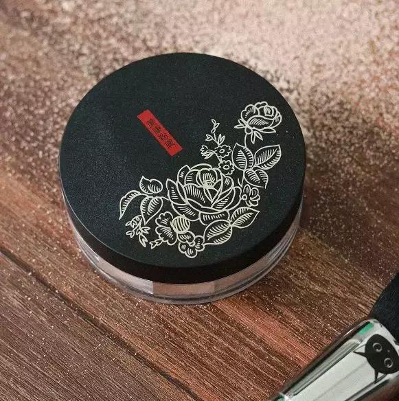 拒绝油田~~~价格可爱的定妆散粉安利~