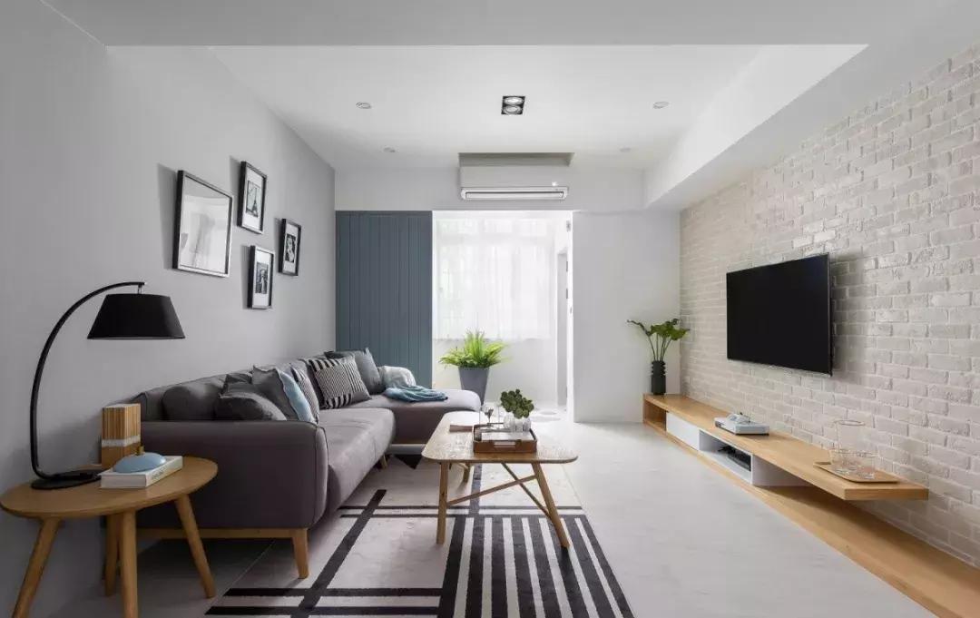 房子装修花再多钱,客厅还是沙发+茶几+电视柜,这样装修好看实用