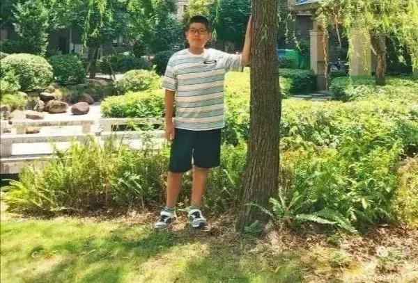 霞浦县第三小学，第四周升旗仪式——劳逸结合光荣护旗手