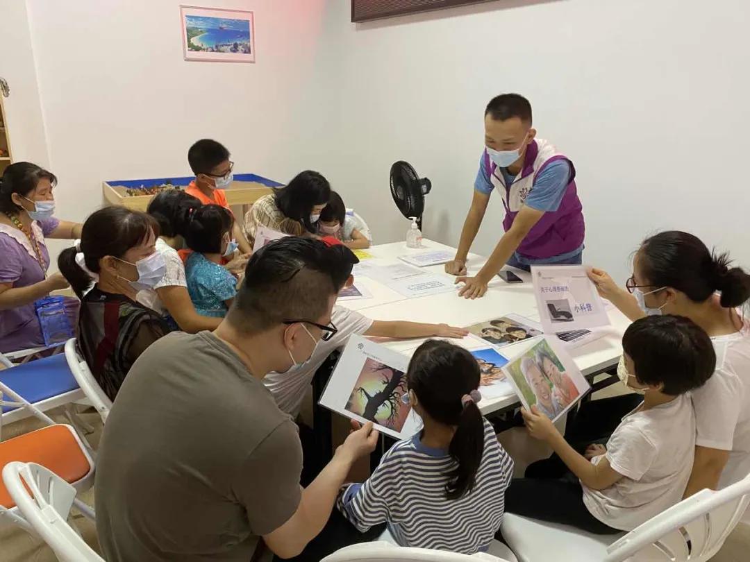 花都|“小红花”心理咨询室开展“童趣绽放”情绪宣泄活动