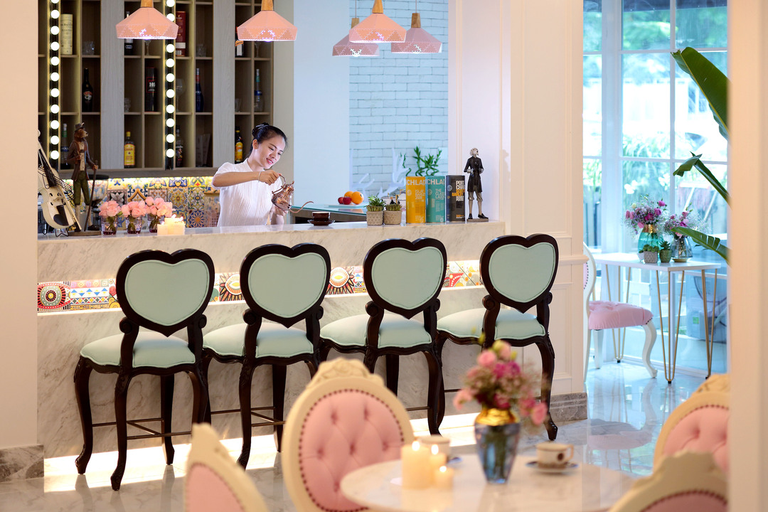 涓藉憟閰掑簵闆嗗洟娴峰崡,鎼虹▼鏃椾笅涓藉憟閰掑簵绠＄悊闆嗗洟