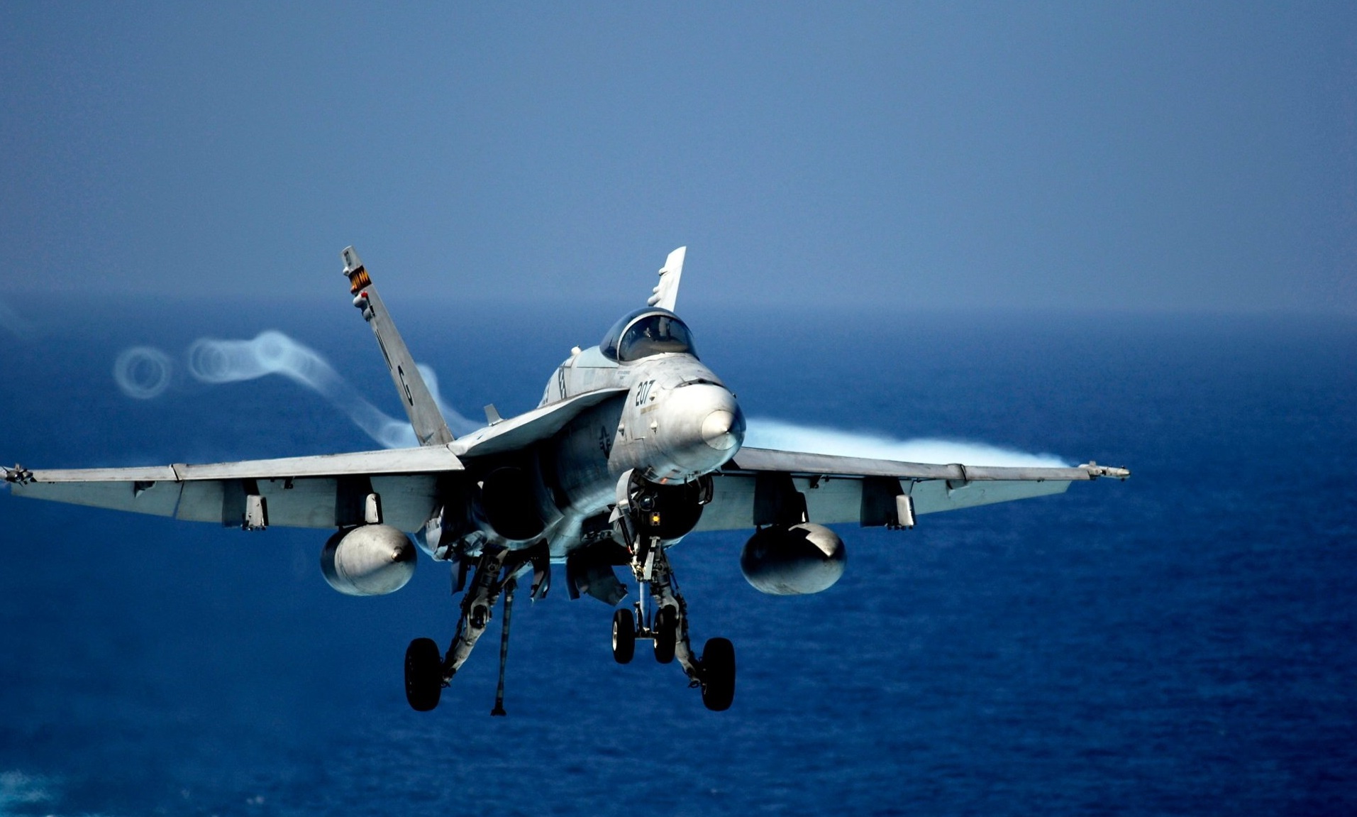 f18大黄蜂战斗机,f-a18e超级大黄蜂战斗机