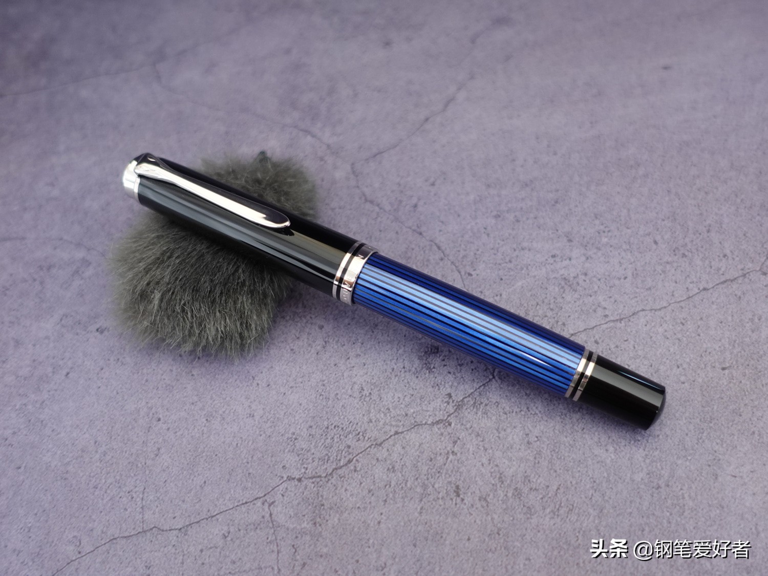 百利金金尖钢笔24k,百利金m805和m800哪个好