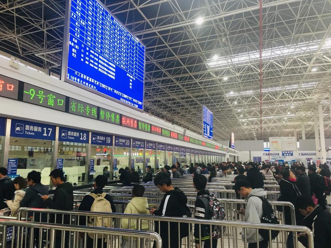 贵州春运返程高峰,贵州列车迎来返程客流高峰