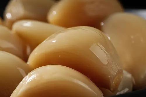 冰糖白醋腌糖蒜的比例是多少,做糖醋蒜加不加水呢