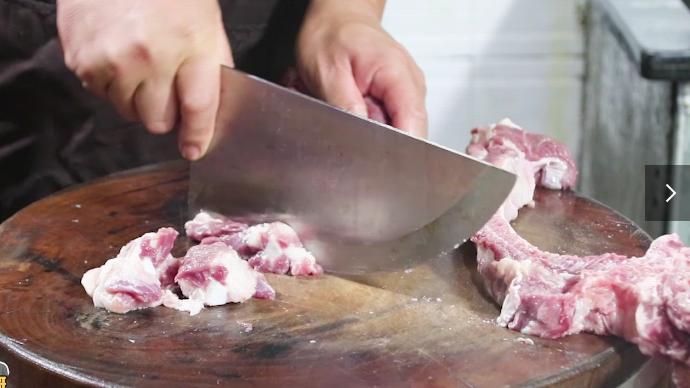 土豆和排骨怎么做才好吃,排骨和土豆的最好做法