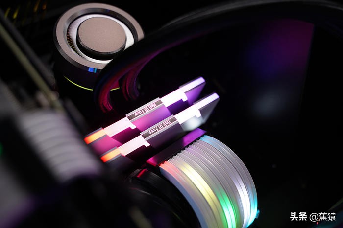 几何未来机箱m2,几何未来机箱4090