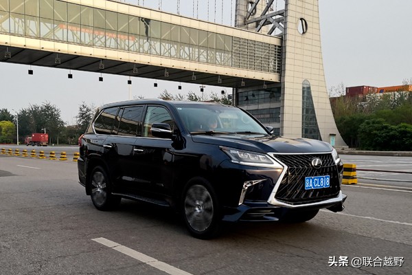 雷克萨斯lx570和揽胜拔河,雷克萨斯lx570极限越野挑战