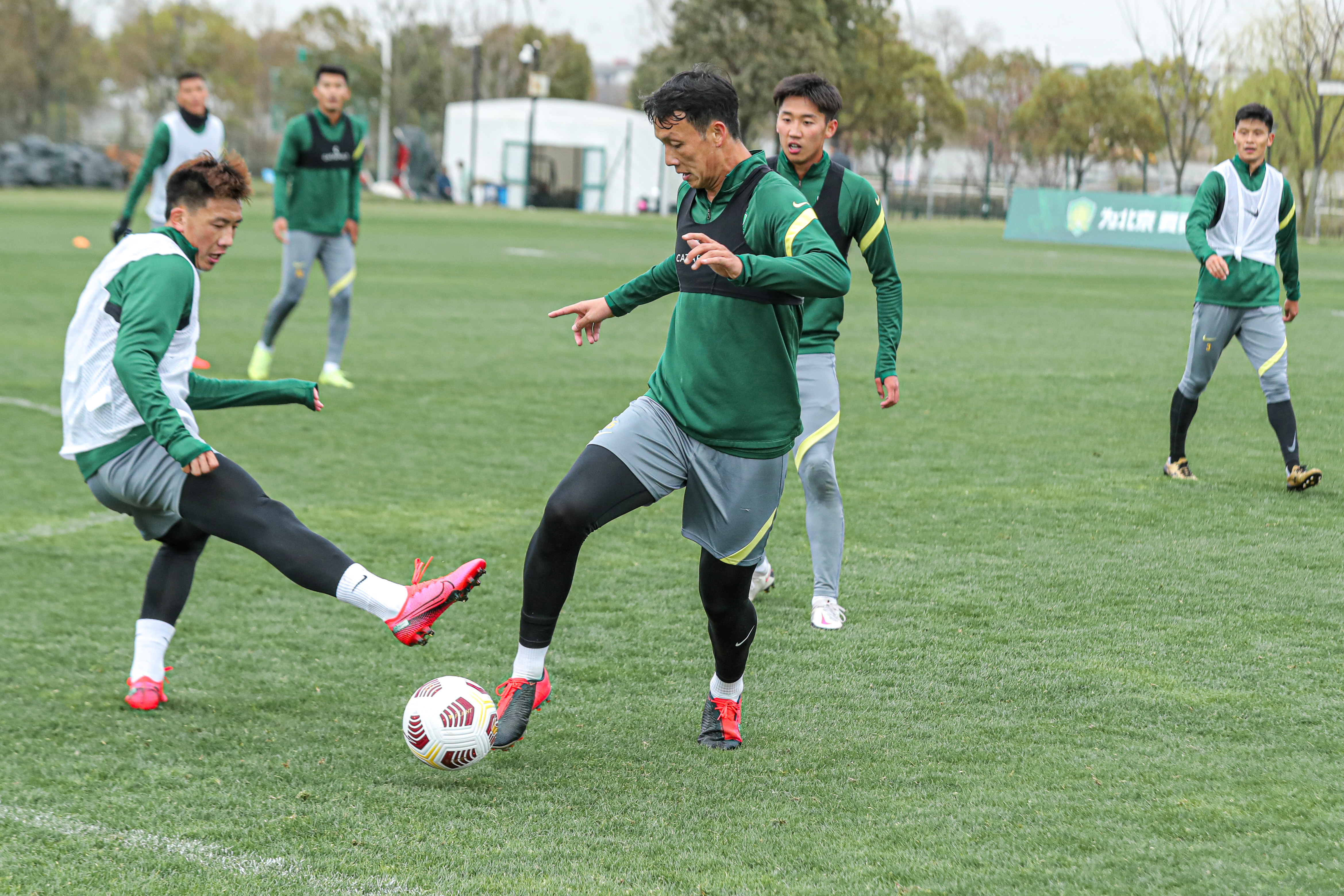 北京国安主帅比利奇首秀,比利奇训练国安