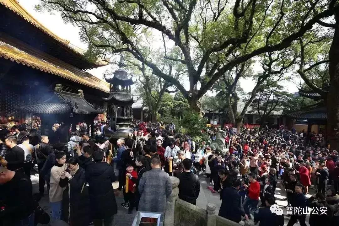 春节进出游客突破90万，普陀山旅游警察完成“平安大考”