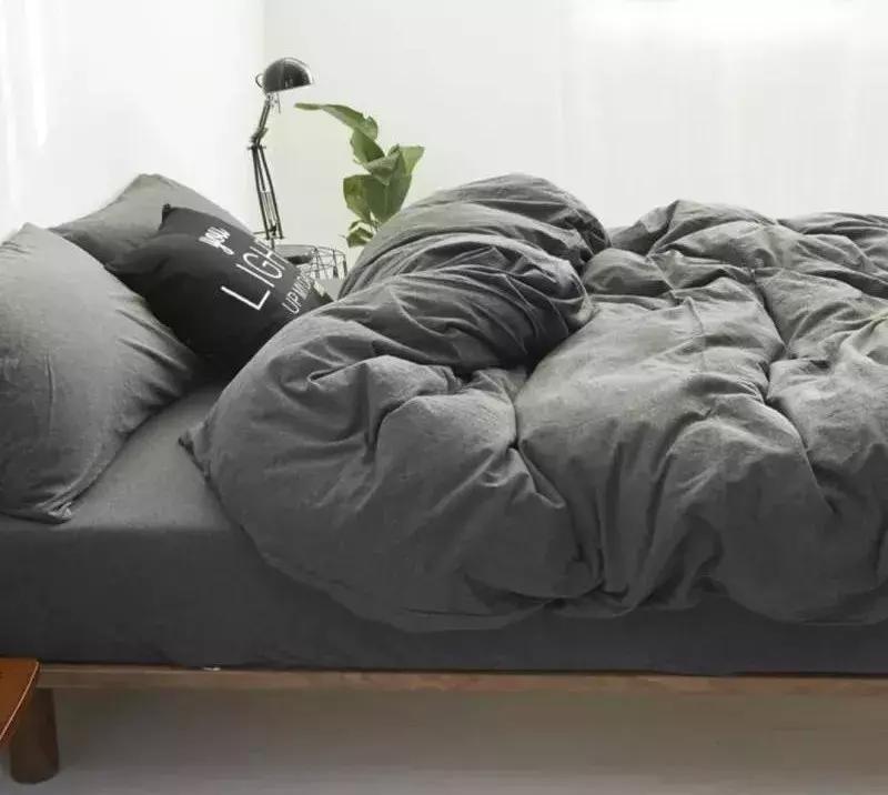 “你不换床单就是想让我死”：那些被父母逼疯的孩子