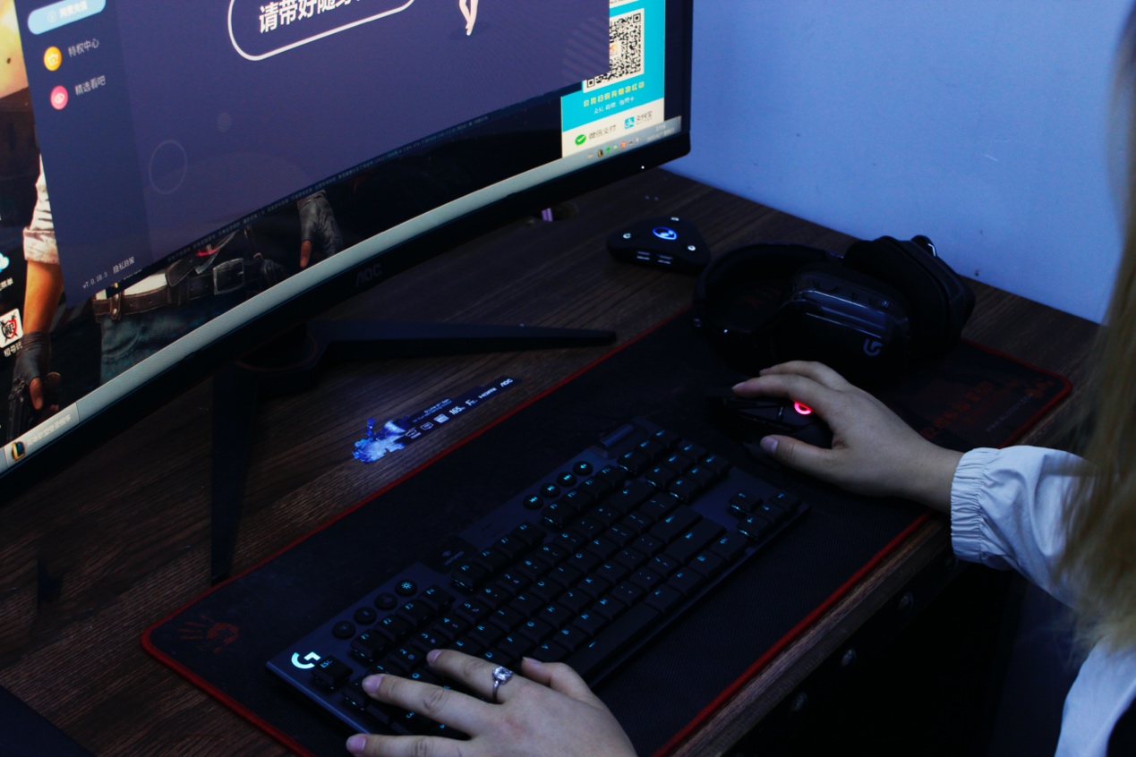 罗技G913评测,打字舒服,手感细腻,但是价格会劝退普通用户