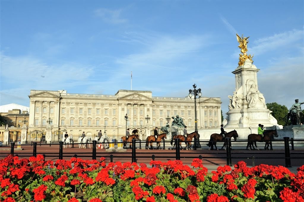 世界五大宫殿分别是什么,白金汉宫是谁的宫殿