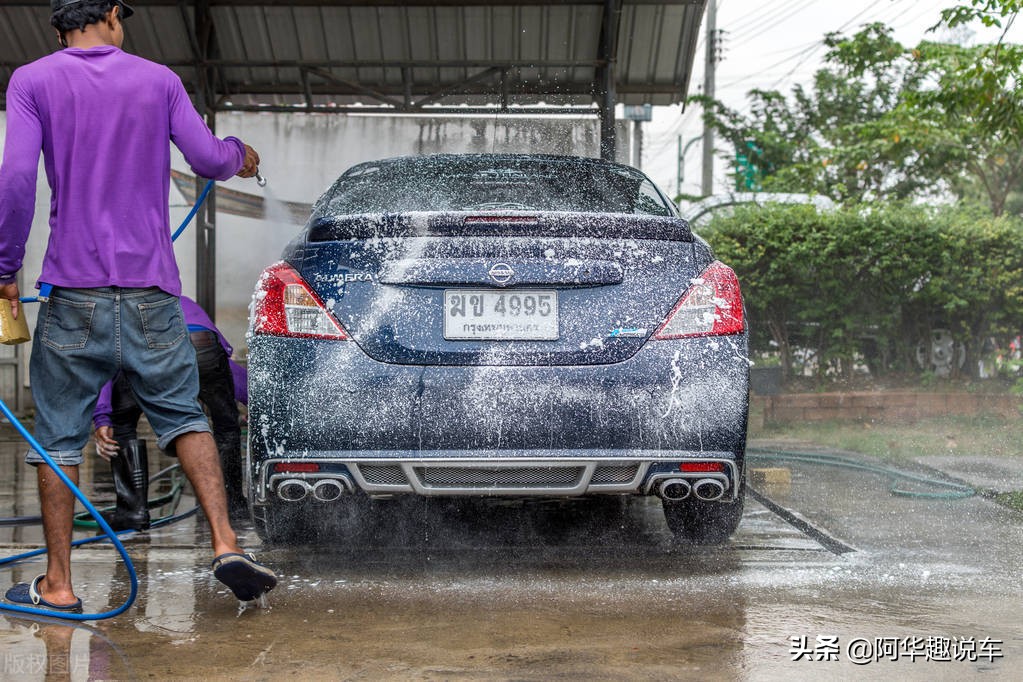 车的颜色哪个最安全,车的颜色哪一个比较保值