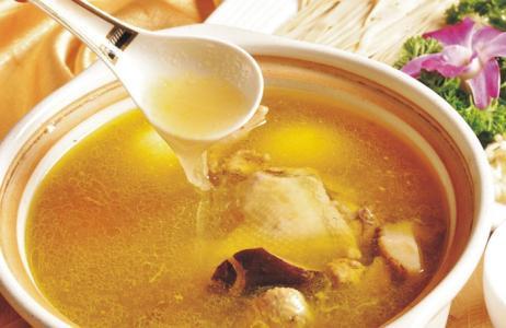 鸡汤可以熬出乳白色吗,怎么熬鸡汤变乳白色呢