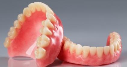 老人假牙最怕什么,最好最舒服的活动假牙