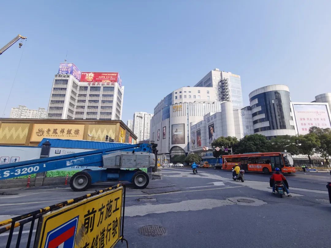 二十年后重游故地视频,时隔20年故地重游老家