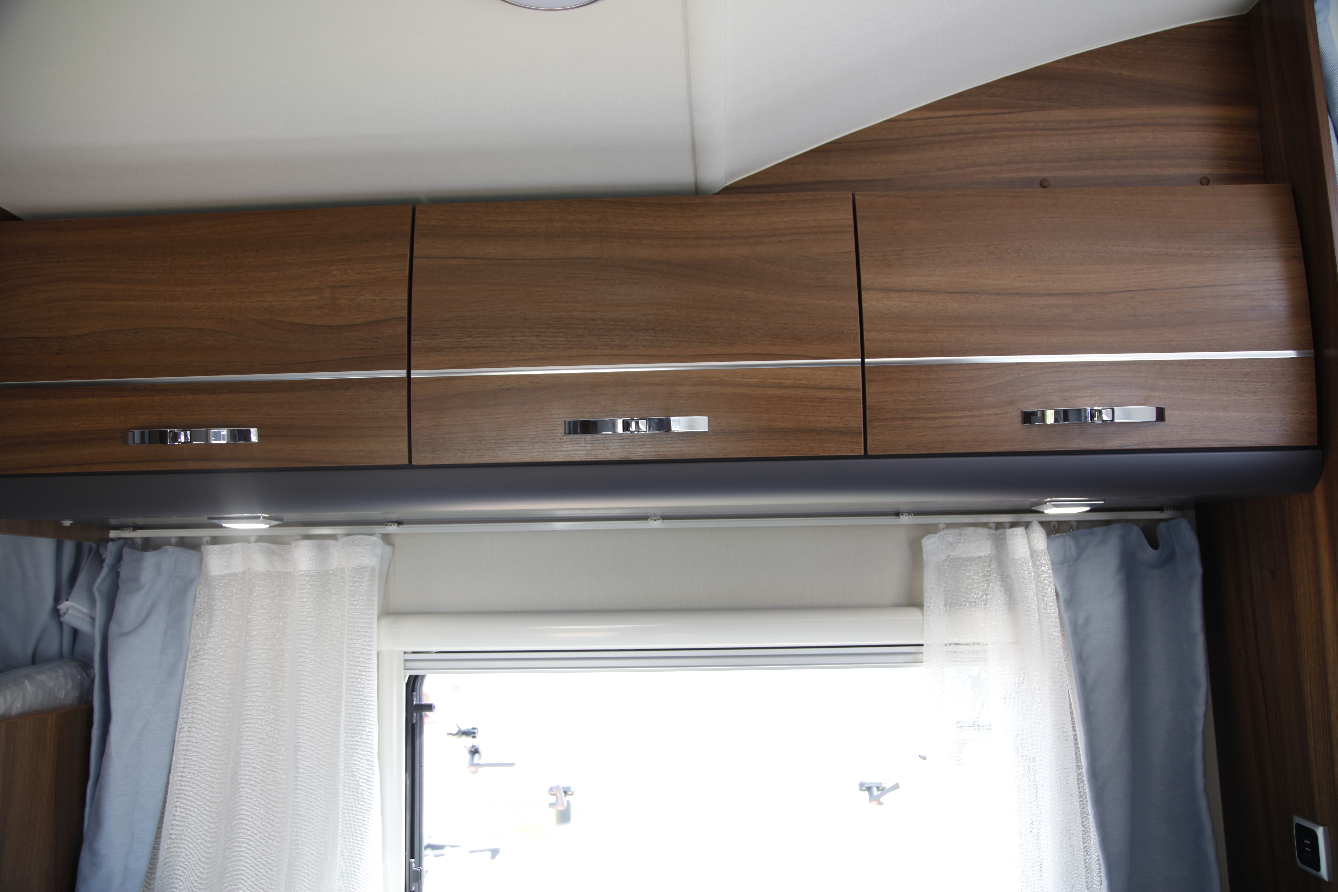 大顶C型限量发售，配置给力，舒适超大空间竟然还有子母床？