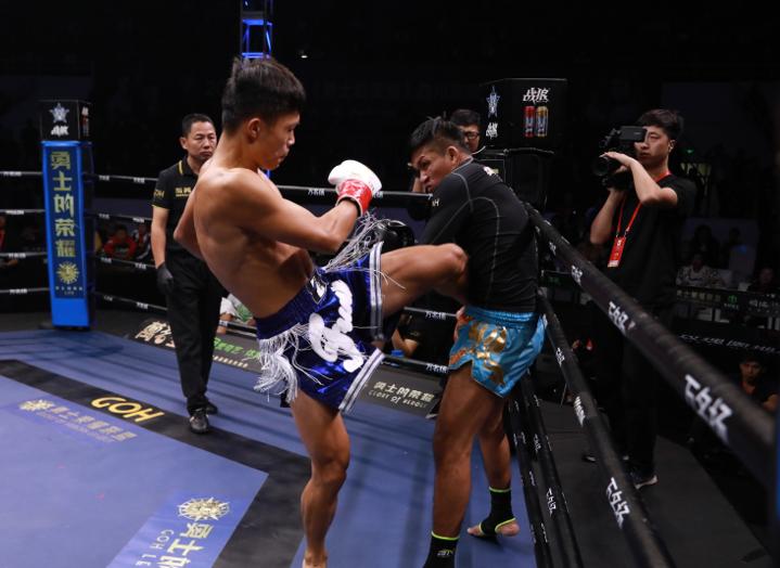 邱建良师弟拳击比赛,大东翔石帅的偶像邱建良