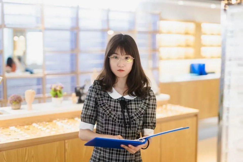 便宜防蓝光眼镜推荐 (好看又便宜的蓝光眼镜)