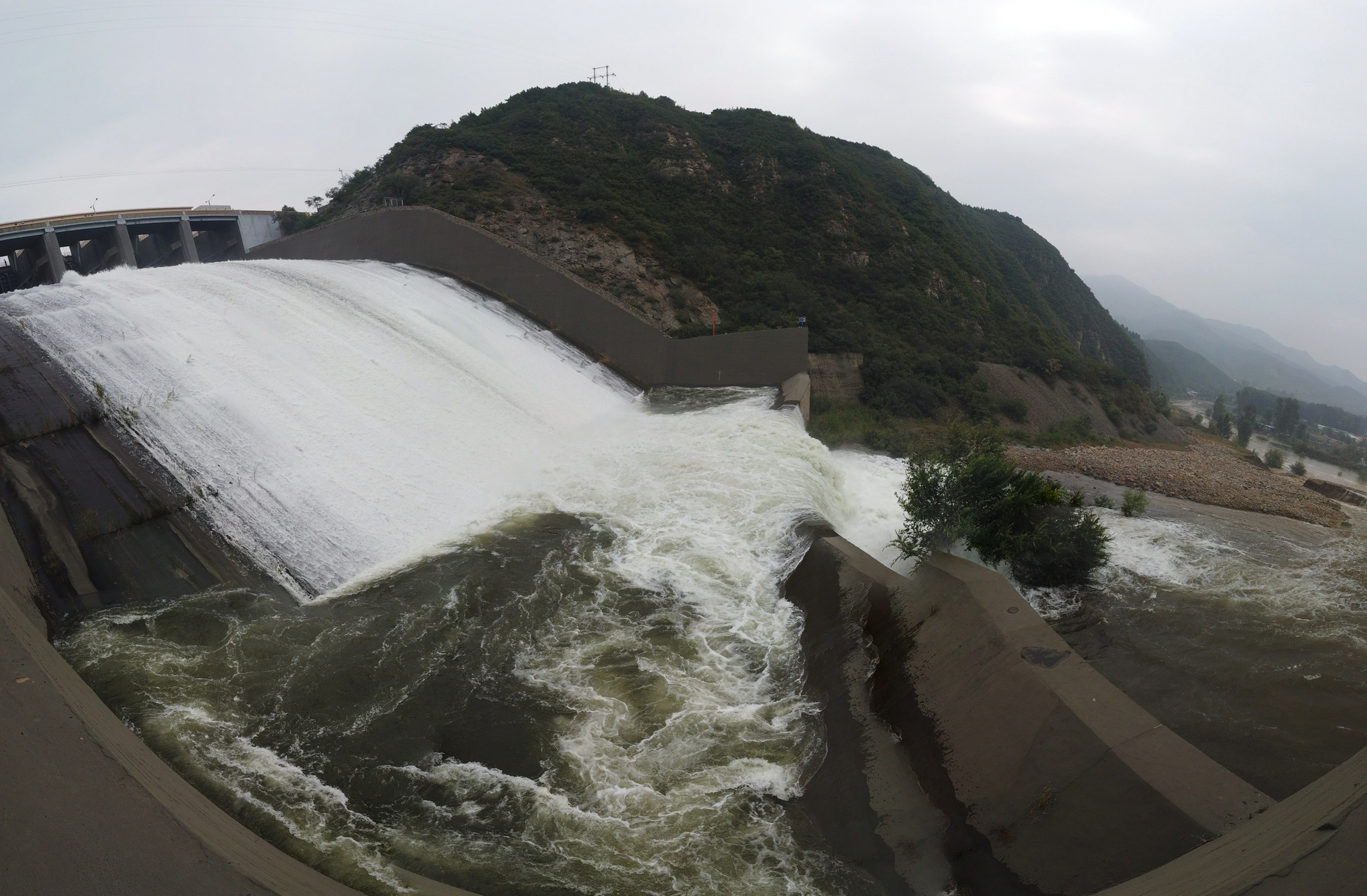 长江和黄河通大海吗,长江跟黄河都是跟大海连接的吗