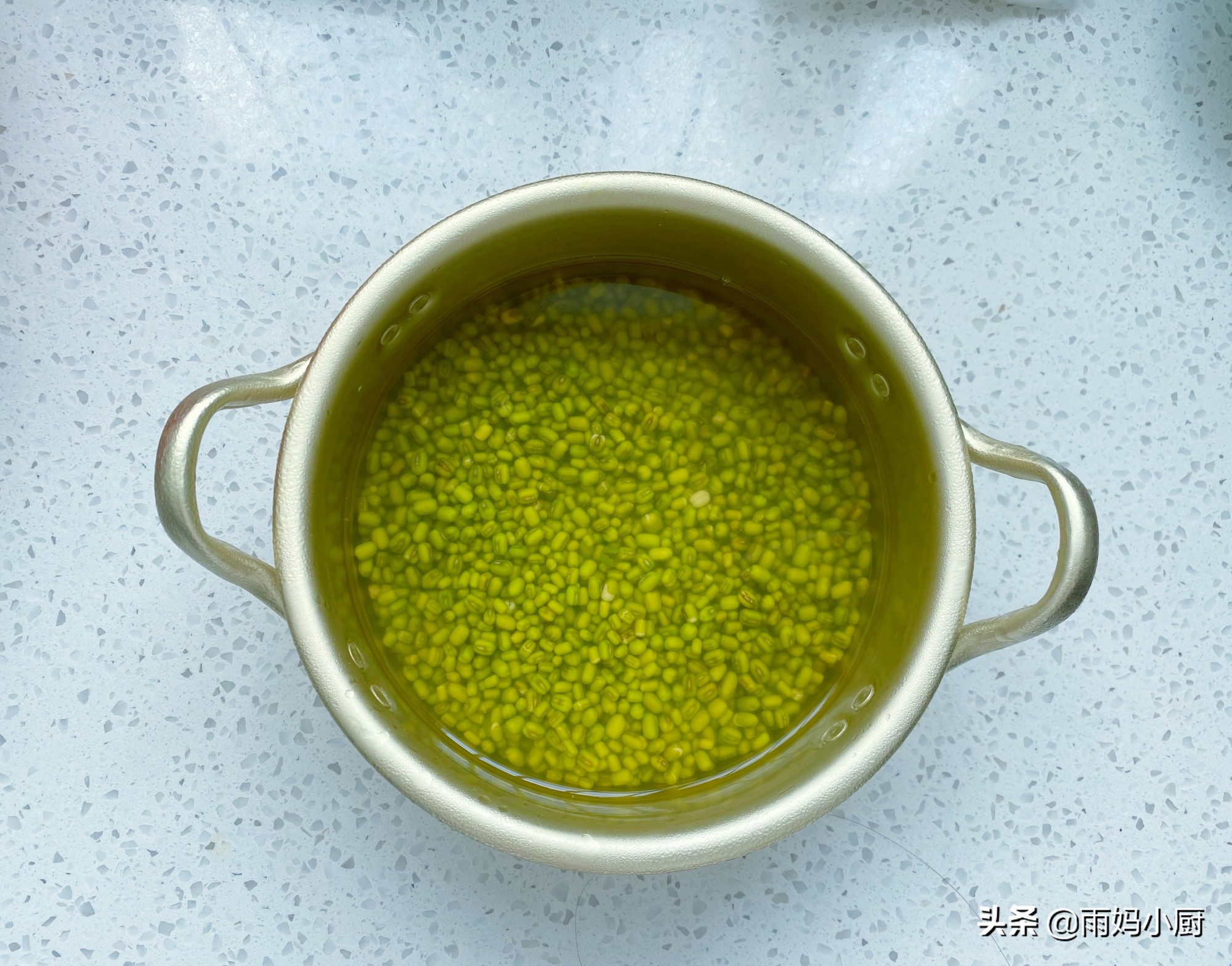 炎炎夏日做个清凉解暑的绿豆饼,夏天必备解暑绿豆饼