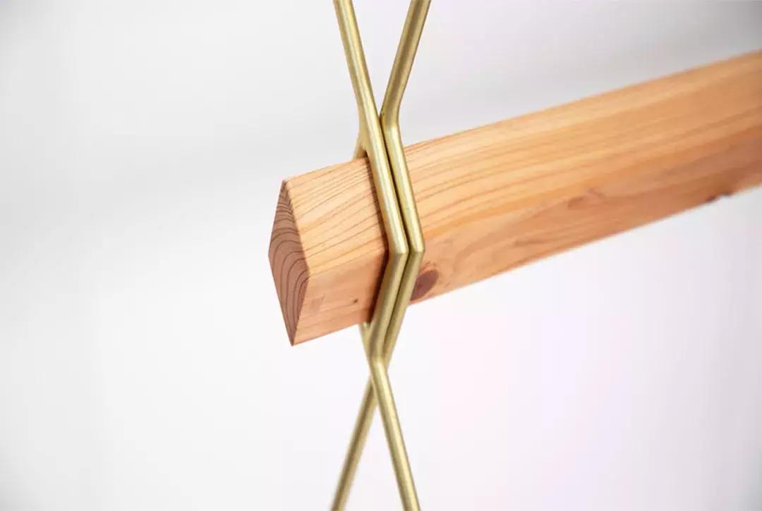 见过漂浮的衣架吗丨4个衣帽架设计给心爱的衣服安个家