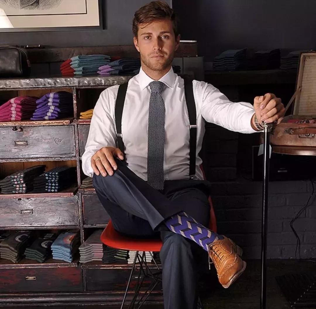 为什么有男性喜欢穿袜子的女生,为什么女生都喜欢男生穿袜子