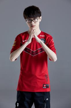 LPL看什么：7777777雄狮能否再咆哮