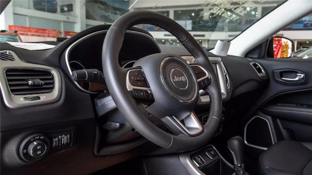 jeep指南者的大梁在哪,广汽菲克Jeep全新2017款指南者