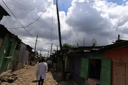 谢谢你们，我的生活很好，学习很棒