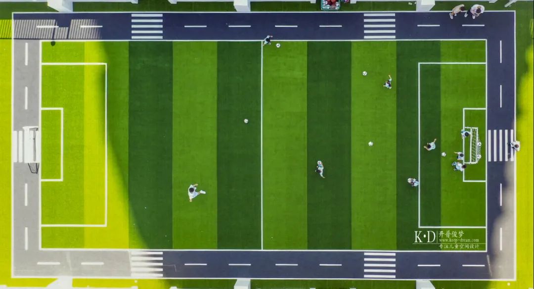 泉州金碧辉煌的幼儿园,泉州幼儿园空间设计效果图