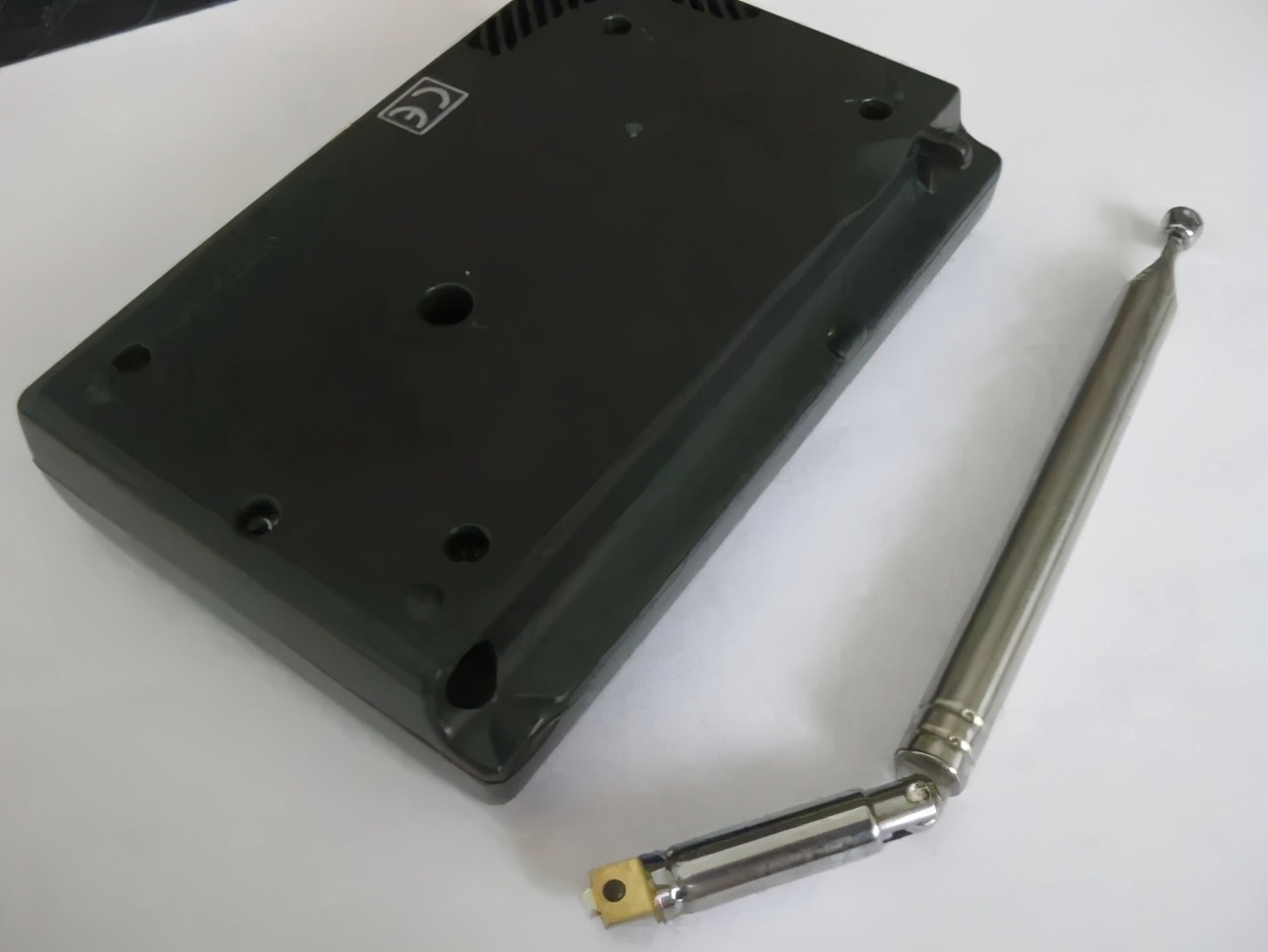 老式收音机天线的维修,sony收音机维修图