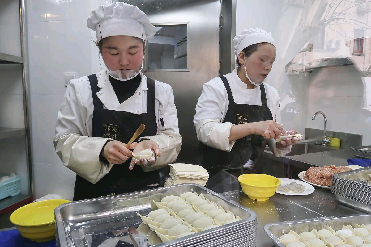 开饺子馄饨店用什么锅,一个人开实体店馄饨怎么做