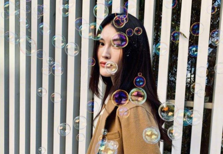 一眼美女和耐看型美女的区别,气质型美女和甜美型美女哪个耐看