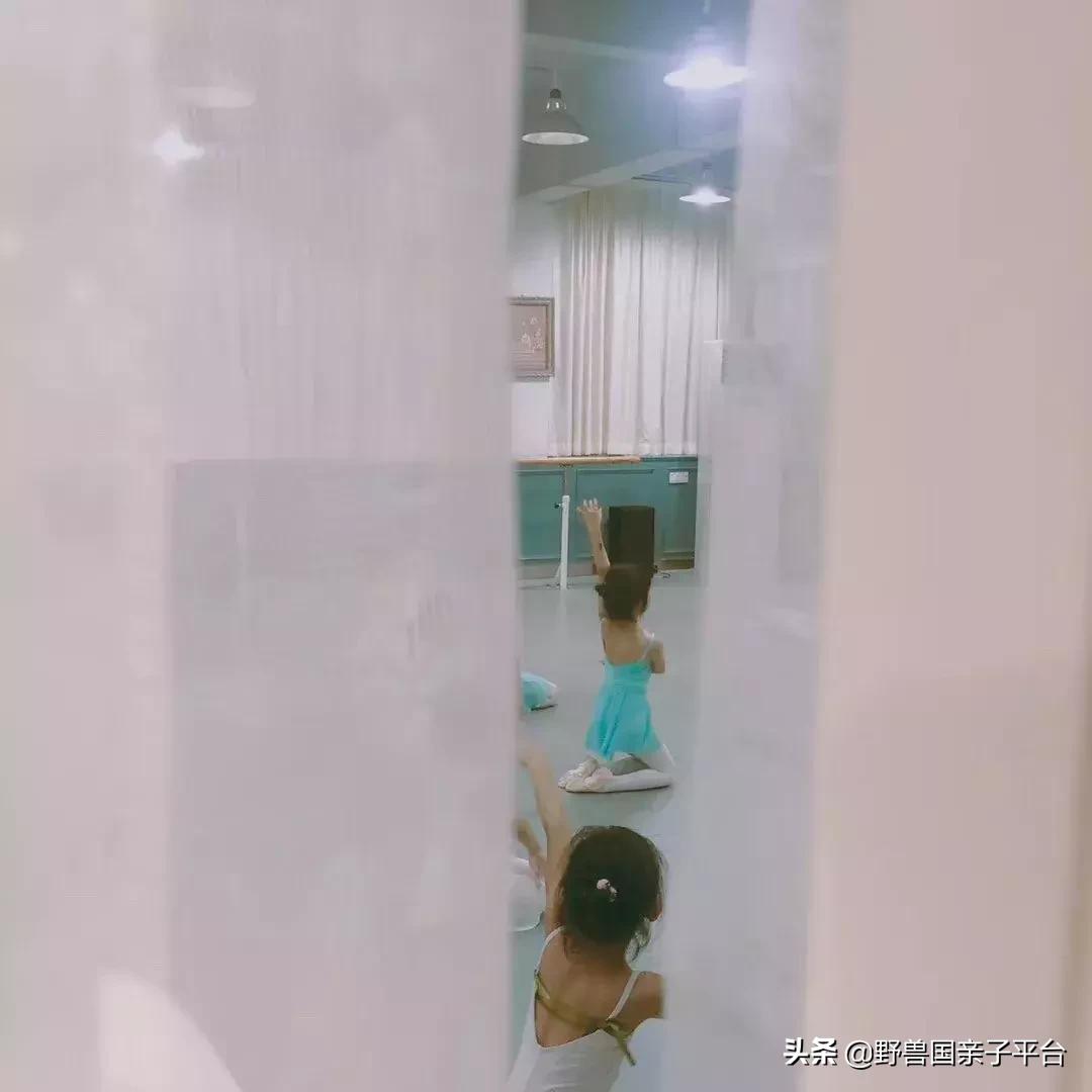 聪明妈妈给孩子的暑假计划,妈妈和孩子探讨暑假规划