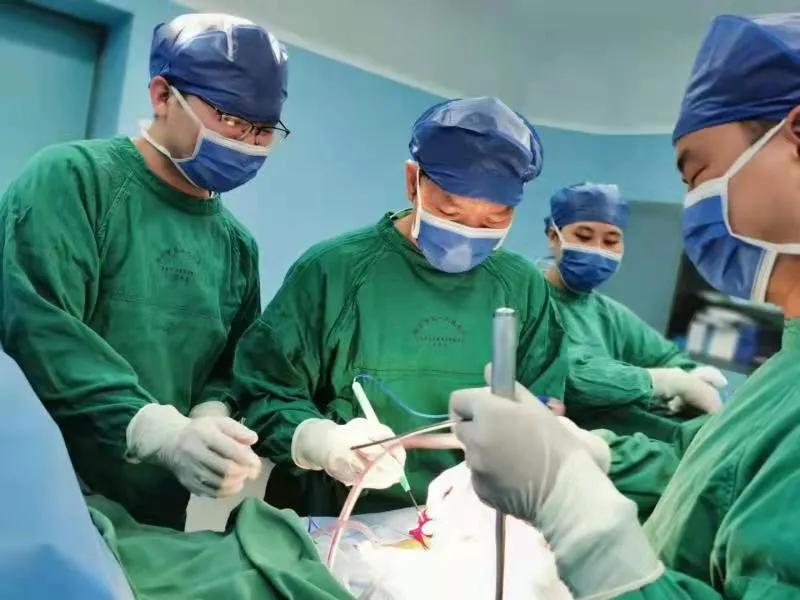 医院特色门诊服务为患者提供方便,医院内部的门诊便民服务中心