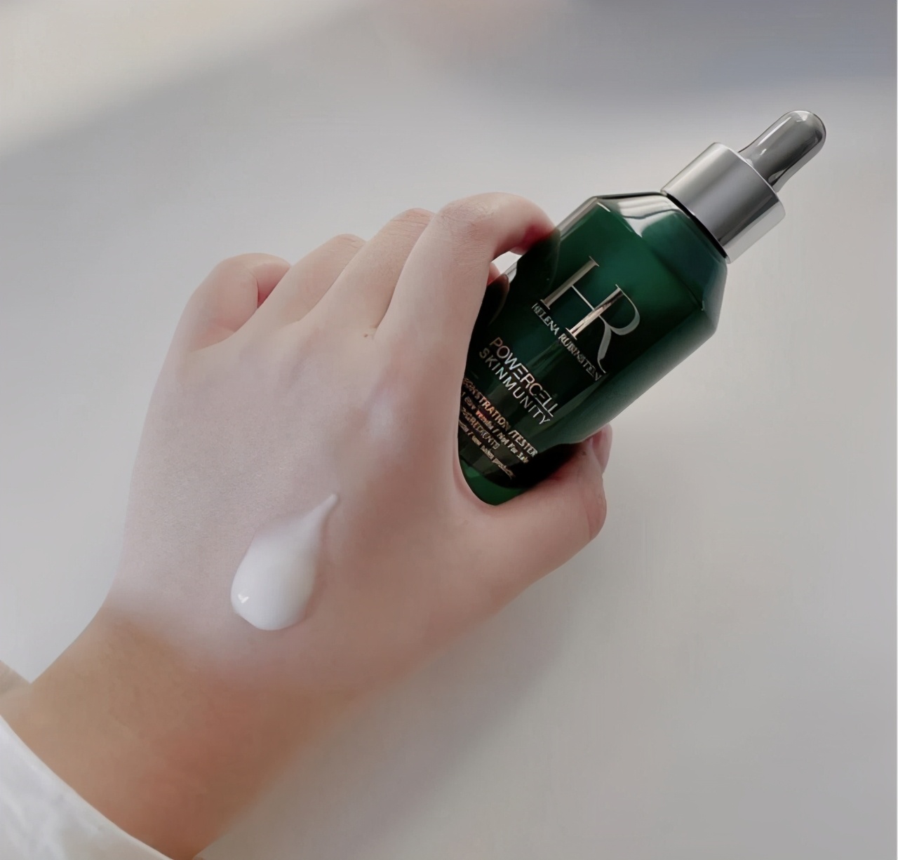 珀莱雅双重抗老精华,珀莱雅精华双抗谷雨美白精华测评