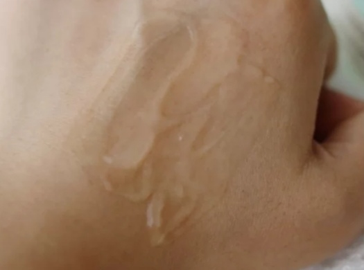 雅顿面霜和珂润,雅顿面霜和珂润面霜