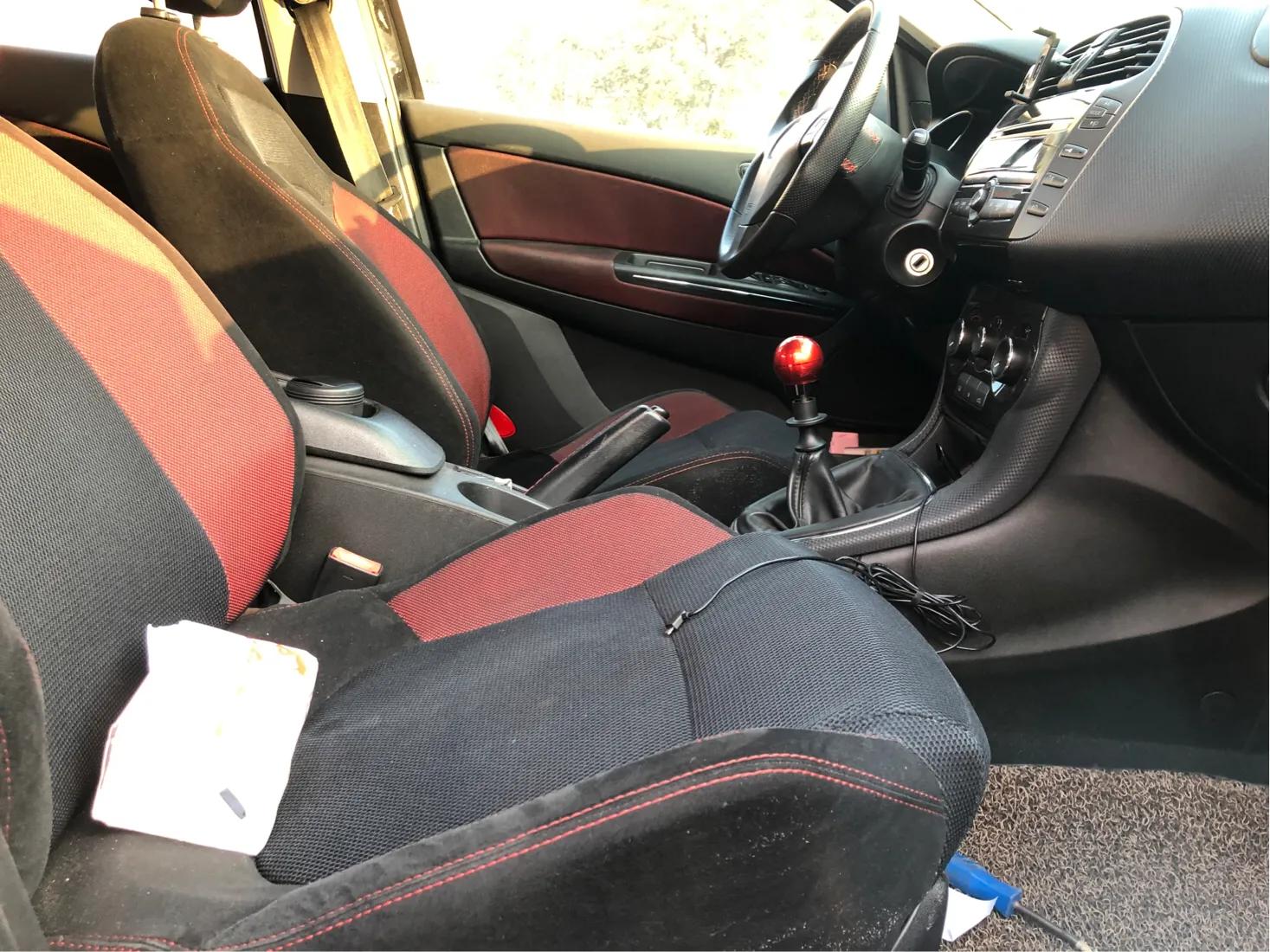 另类意大利小钢炮、150匹6速手动档只是高尔夫R的购置税