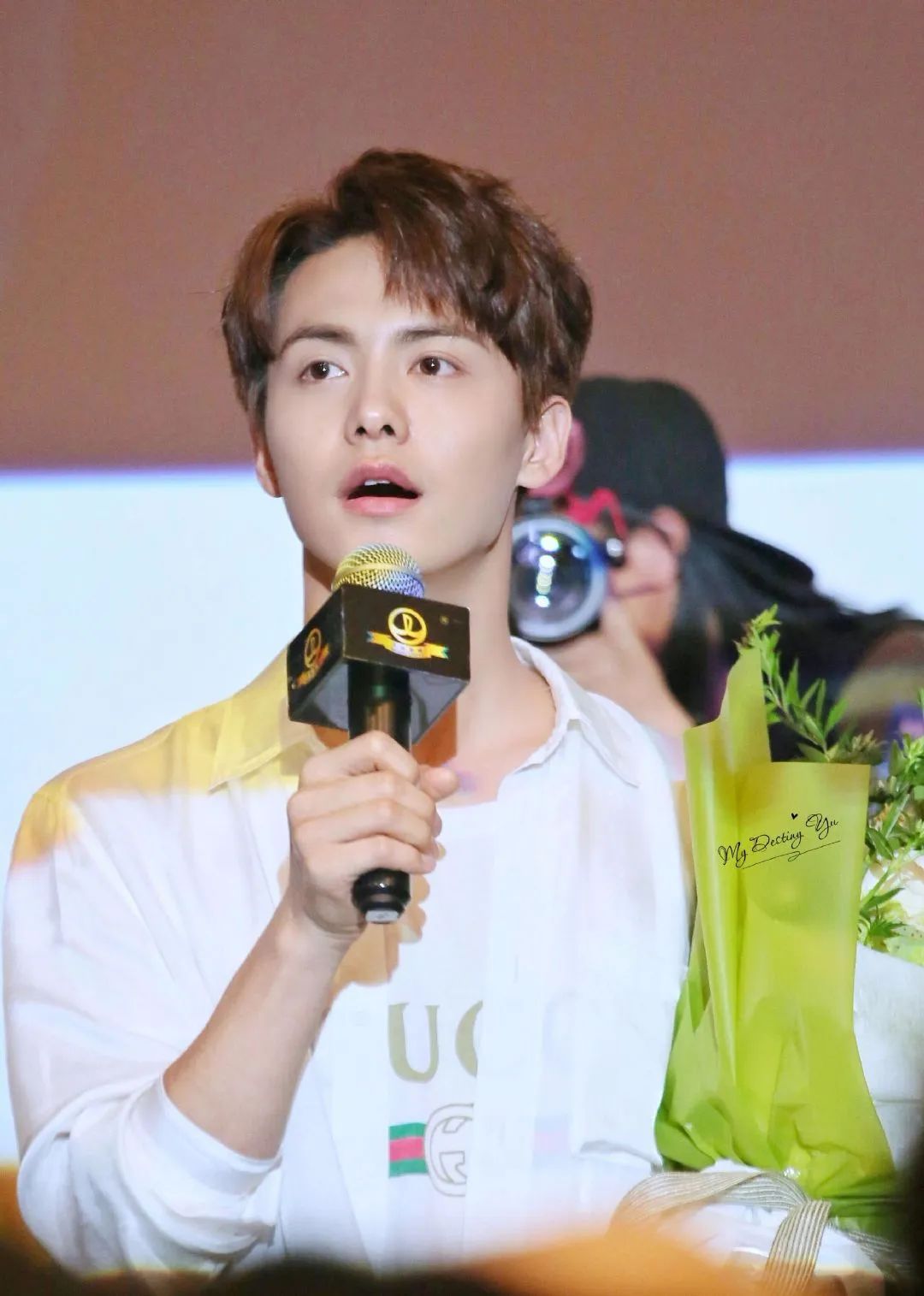 马天宇是他儿子，他赌博酗酒妻子自杀，儿子不怪他还让他回归家庭