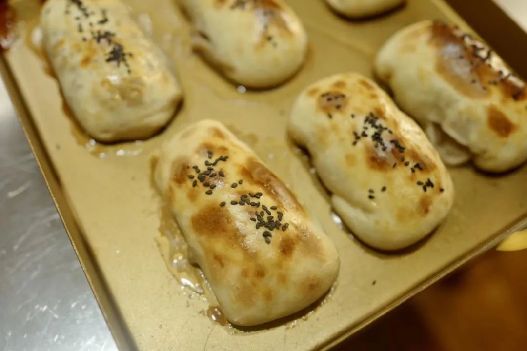 万人定闹钟早起云约早饭，为了去世界各地摆摊卖小吃做准备