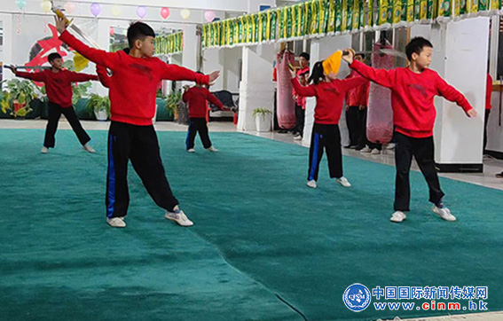 武术展演迎新年,郑州体校武术训练队