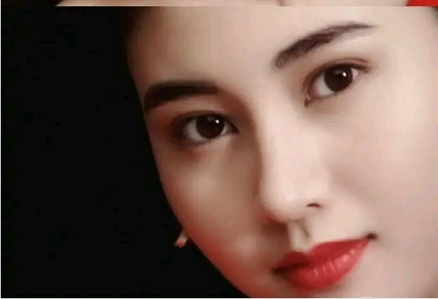 李嘉欣当年到底有多美,李嘉欣年轻时到底有多美